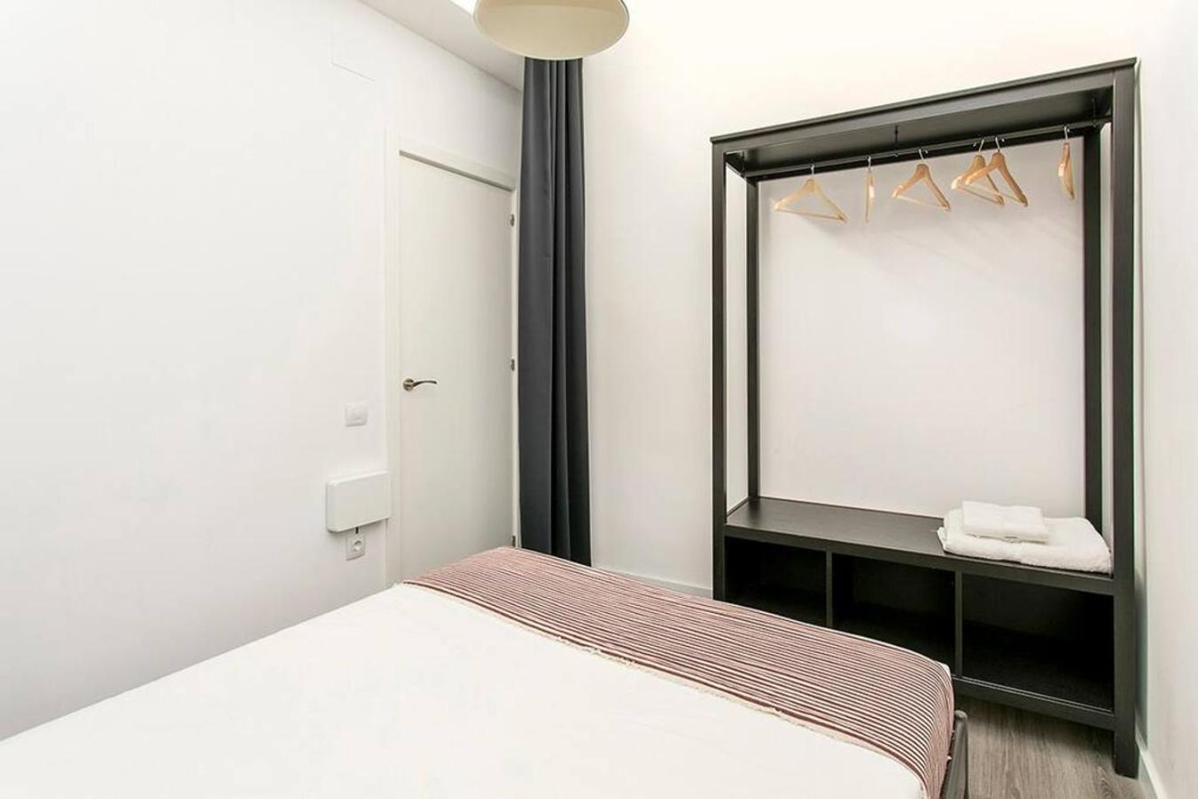 Cozy&New With Terrace Apartment L'Hospitalet de Llobregat Exterior foto