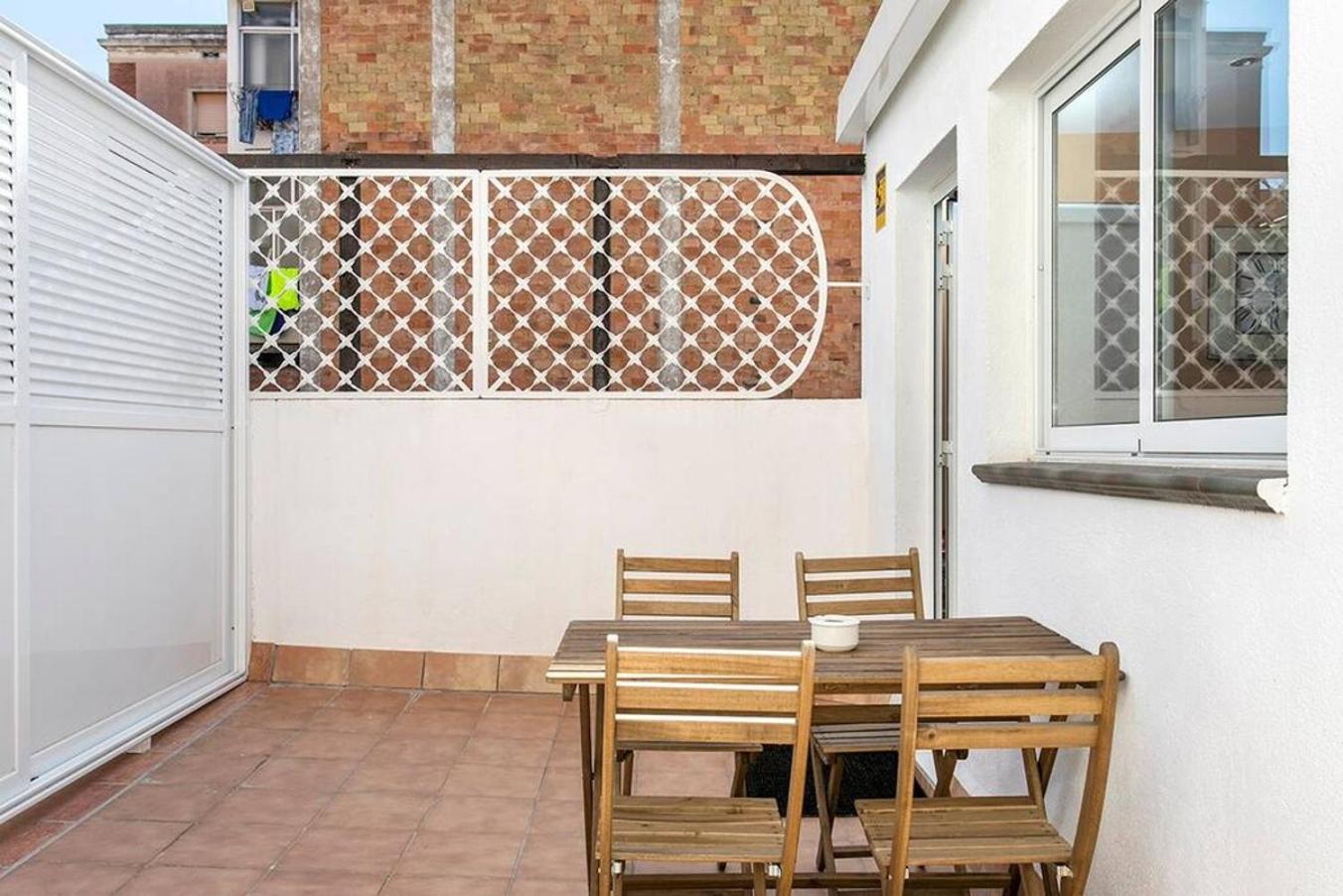Cozy&New With Terrace Apartment L'Hospitalet de Llobregat Exterior foto