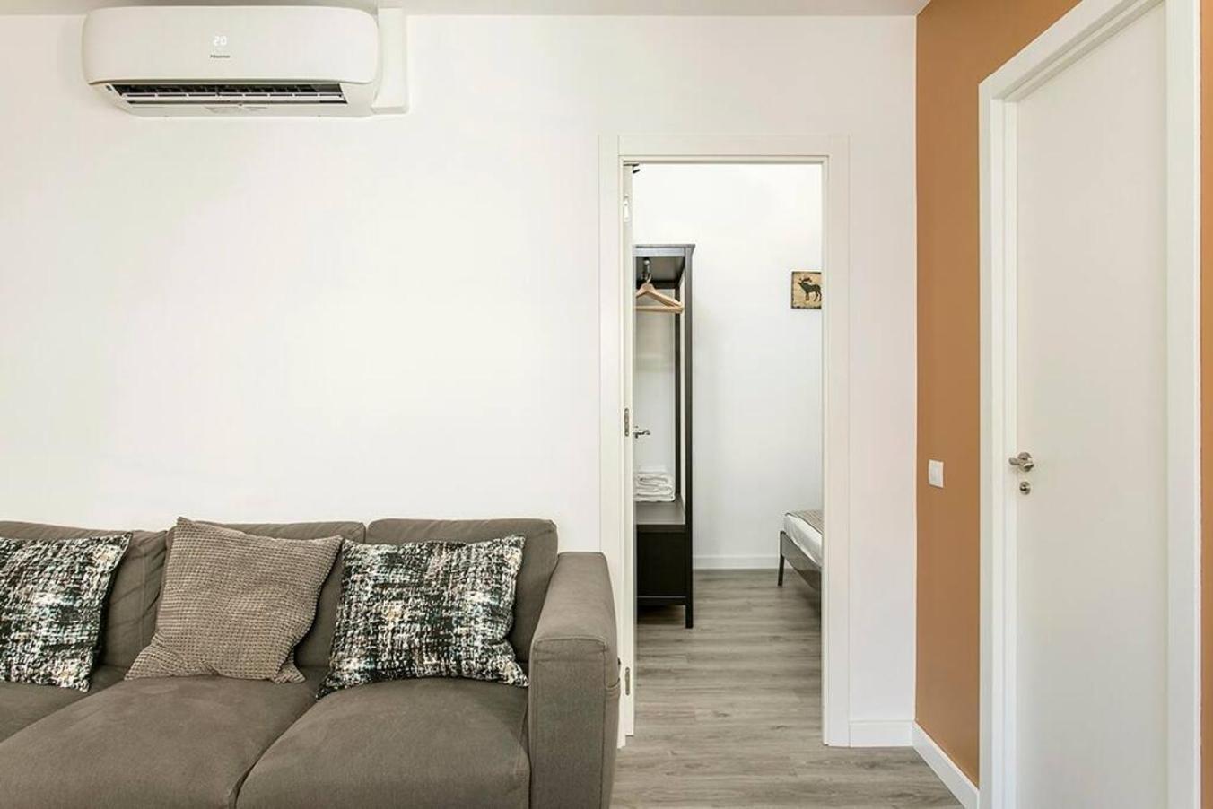 Cozy&New With Terrace Apartment L'Hospitalet de Llobregat Exterior foto